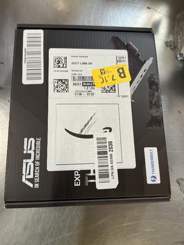 Photo 1 of ASUS ThunderboltEX 4 with Intel® Thunderbolt™ 4 JHL 8540 Controller, 2 USB Type-C Ports, up to 40Gb/s bi-Directional Bandwidth, DisplayPort 1.4 Support, up to 100W Quick Charge, Black