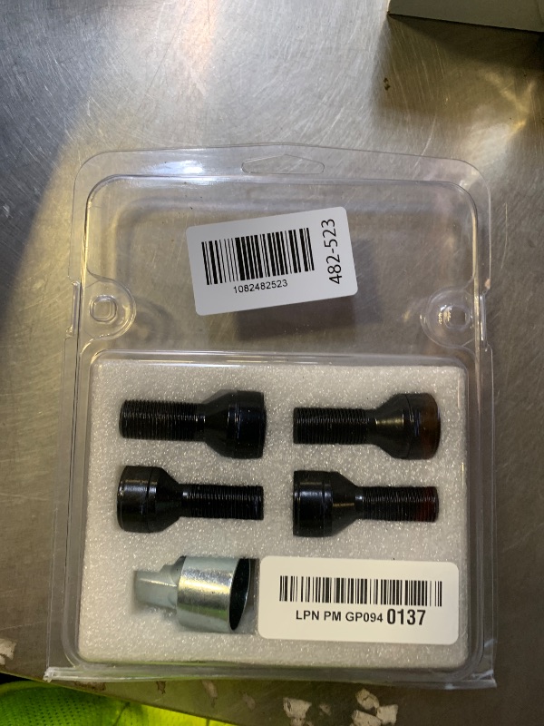 Photo 1 of Lockable Wheel Bolt Rim Locks M14x1.25 Compatible with BMW 228i 328d 328i 335i 428i 435i 528i 535d 535i 650i X1 X2 X3 X4 X5 X6 X7 Z4 M2 M3 M4,Replace for 36136792851