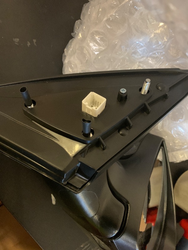 Photo 1 of ALLEGED GENESIS KIA MODEL CARS SIDE MIRROR 
