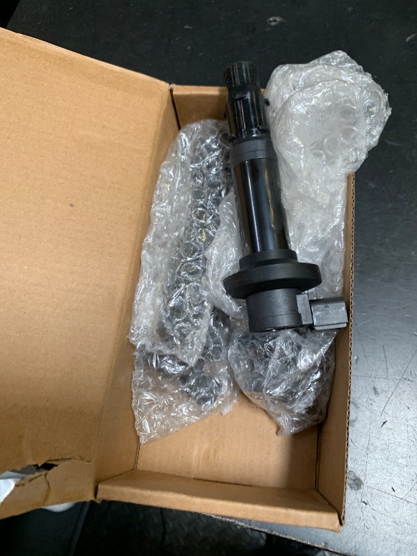 Photo 1 of Pack 4 5EB-82310-00-00 OEM Ignition Coil & Spark Plug - Compatible with Yamaha YZF-R6 YZF R6 1999 2000 2001 2002 - Replaces # F6T549