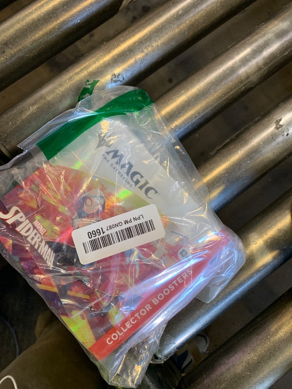 Photo 1 of Magic: The Gathering | Marvel's Spider-Man - Collector Booster Box (12 Packs)