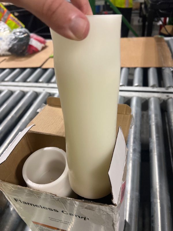 Photo 1 of ** ITEM HAS DAMAGE REFER TO PICTURES ** Homemory 9" x 3" Flameless Candles Battery Operated, Flickering LED Pillar Candles with Timers and 2 Remote Controls, Indoor Only, Flat Top, Ivory White Wax, Set of 2