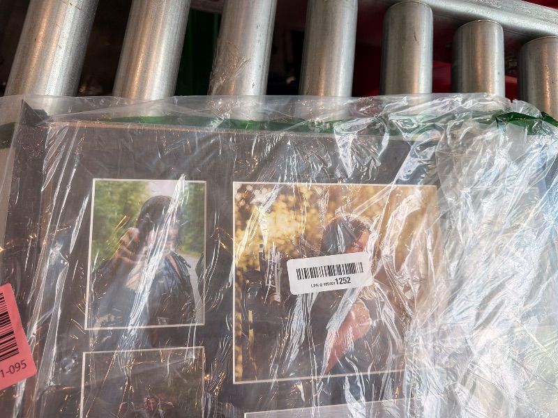 Photo 1 of [Frame is busted] HWC Trading Norman Reedus Walking Dead Daryl 16 x 12 inch (A3) Printed Gifts Signed Autograph Picture for TV Show Fans - 16" x 12" Framed