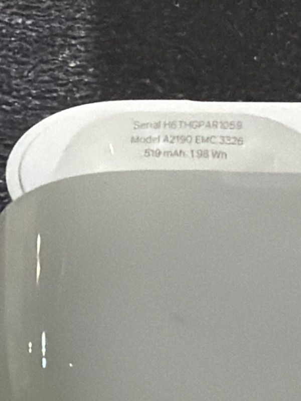 Photo 1 of *** CONNECTIVITY ISSUES *** ** SOLD FOR PARTS// FINAL SALE 08/02** Apple AirPods Pro (1st Generation) with MagSafe Charging Case