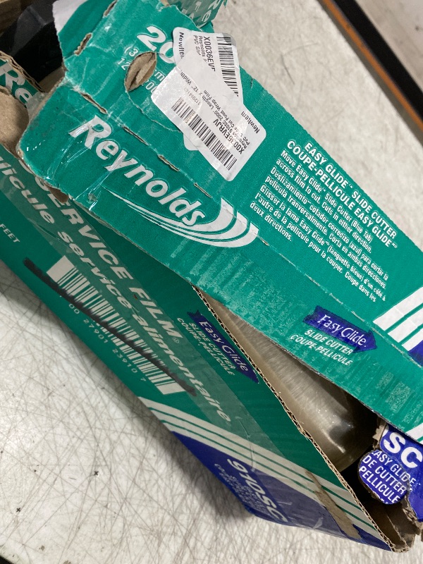 Photo 1 of Reynolds 910SC 2000' Length x 12" Width, PVC Slide Cut Food Wrap Film