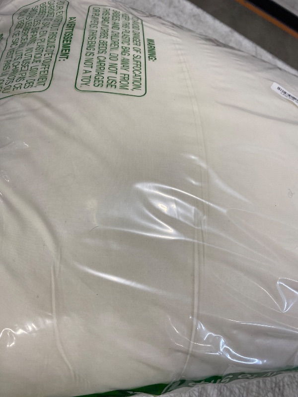 Photo 1 of YOUR MOON Soft Natural Wool Pillow Queen Size, Fluffy Down Alternative Pillows for Side Sleeper, Support Gusseted Bed Pillow for Sleeping, 100% Cotton Cover (Off White)