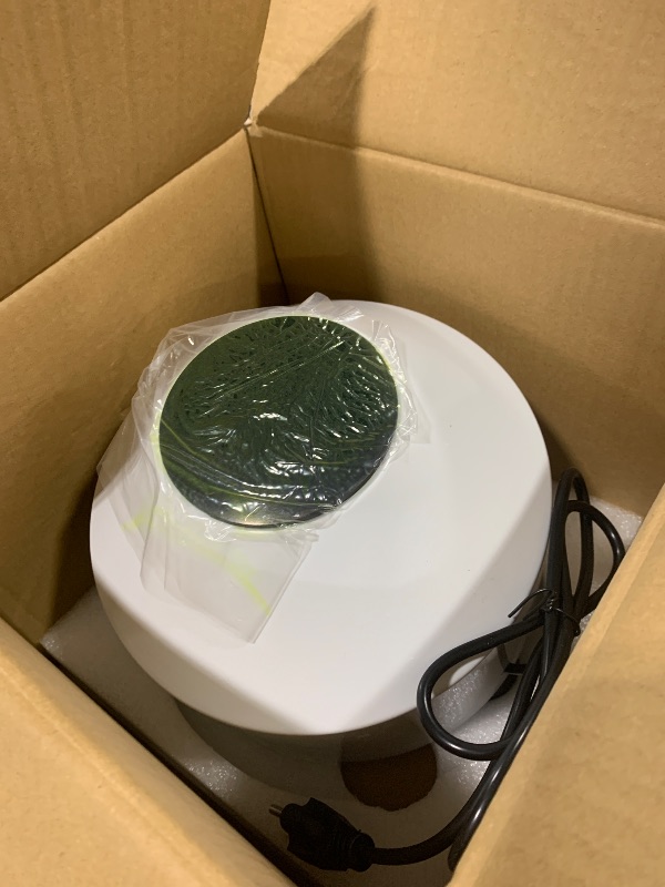Photo 1 of Vevitts Benchtop Lab Centrifuge Machine, 0-4000RPM, 6x20ml Tubes