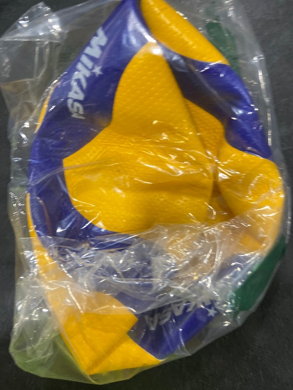 Photo 1 of MIKASA V200W, Volleyball