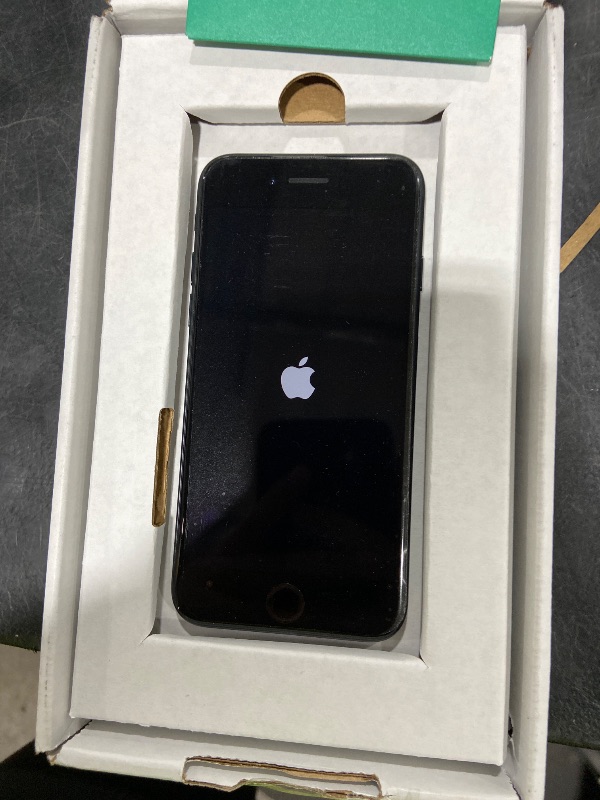 Photo 1 of Apple iPhone SE 3rd Gen, 64GB, Midnight - Unlocked (Renewed Premium)