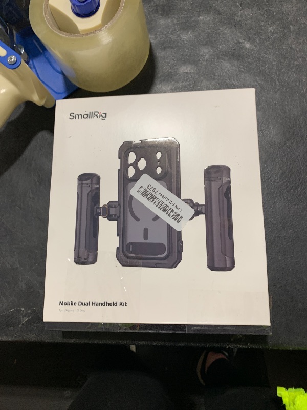 Photo 1 of SmallRig Phone Video Cage Kit for iPhone 17 Pro