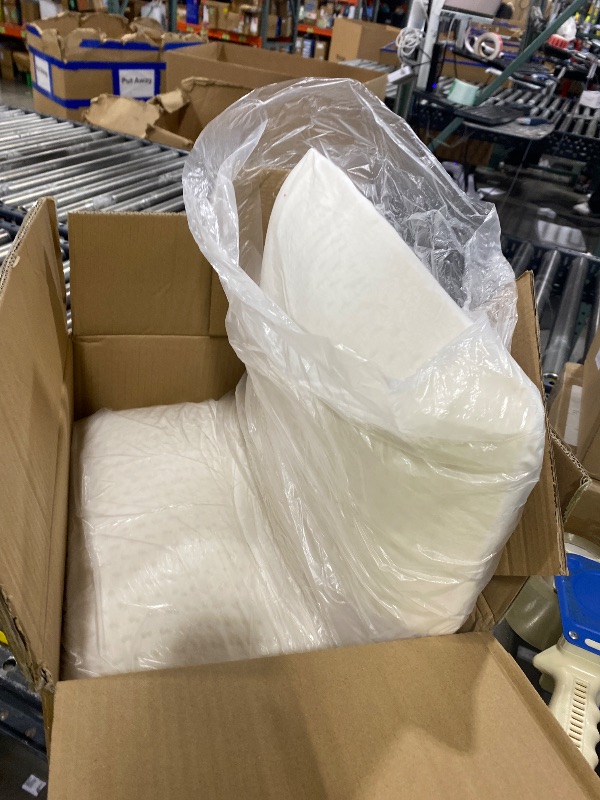 View 2 of muiuyoe Natural Talalay Latex Pillow - Queen, White