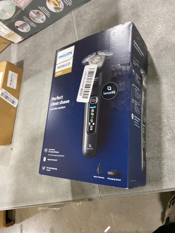 View 3 of Philips Norelco Shaver i9000, Wet & Dry Electric Shaver, Ink Black, SenseIQ Technology, Triple Lift & Cut System, 360 Rotating Dual SteelPrecision Precision Blades, Nose Trimmer, Model X9000/90