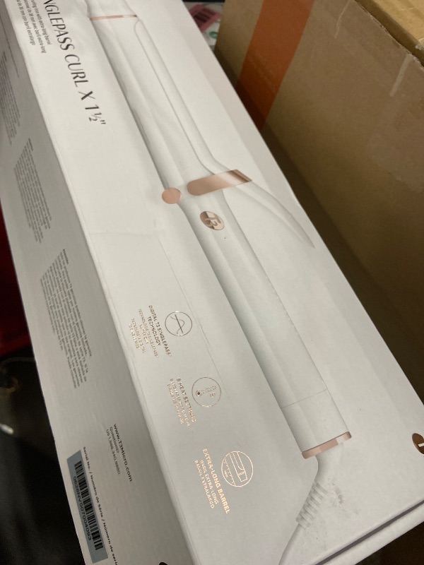 Photo 1 of T3 SinglePass Curl X Extra-Long Barrel 1.5" Curling Iron & Curling Wand, Hair Curler with 9 Heat Settings, Korean Ceramic & ProGlide Clip for Curls, Waves & Shine on Fine, Medium & Thick Hair