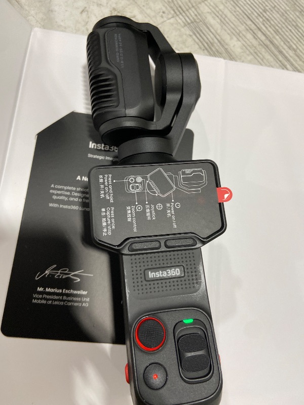 Photo 1 of Insta360 Luna Ultra - 8K Vlogging Camera with Dual Leica Lenses, 12× Zoom, 1" Sensor, Detachable 2" Touchscreen, Triple AI Chip, Pocket Gimbal Camera for Vlog Photography-Cosmic Black
