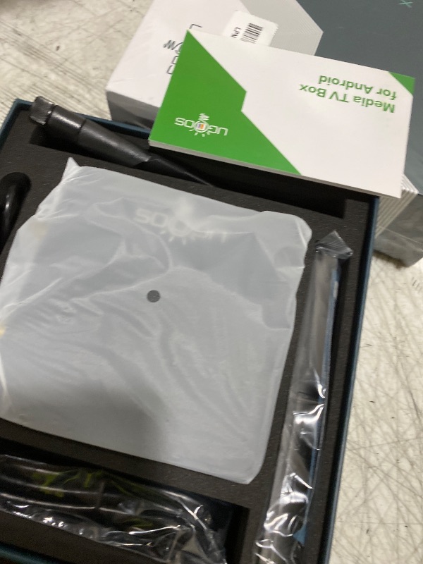 Photo 1 of Ugoos AM9 PRO TV Box Android 14.0 Amlogic S905X5-J 4GB RAM 64GB ROM 2.4G/5G Dual WiFi Ethernet 1000M USB 3.0 BT5.3 Support AV1 VP9 H.265 4K HDR Box