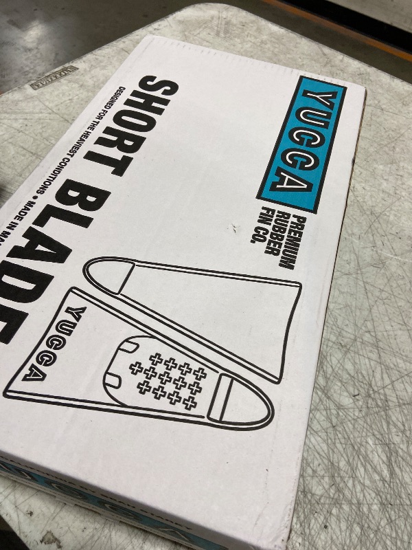 Photo 1 of Yucca Fins Standard Flex Short Blade Swimfins for Bodysurfing & Bodyboarding - Premium Malaysian Rubber - Bronson - Small