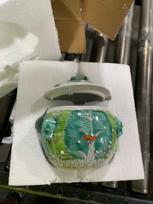 Photo 1 of Chinese Hand-Painted Pastel Bok Choy Ceramic Ginger Jar Butterfly Pattern Rice Drum Ceramic Jar Desk Storage Lidded Jar for Living Room Bedside Decor Home Decor (Circular)