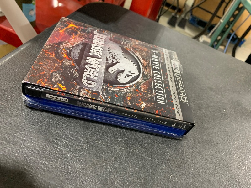 Photo 1 of Jurassic World 5-Movie Collection (4K Ultra HD + Blu-ray + Digital)