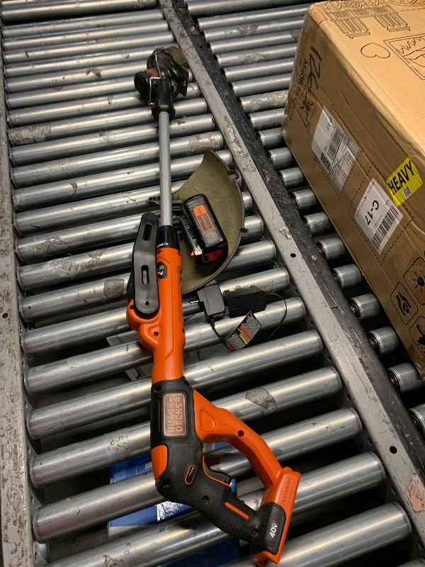 Photo 1 of **NON FUNCTIONAL**(FOR PARTS ONLY)
Black+Decker 40V MAX 13 Inch String Trimmer and Lawn Edger with Battery and Charger, Cordless Weed Eater with Charge Indicator, High Torque PowerDrive Technology (LST140C)