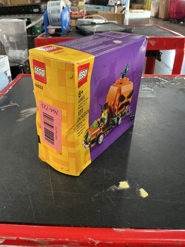 View 2 of ****FACTORY SEALED***
LEGO Jack-O'-Lantern Pickup Truck 40822