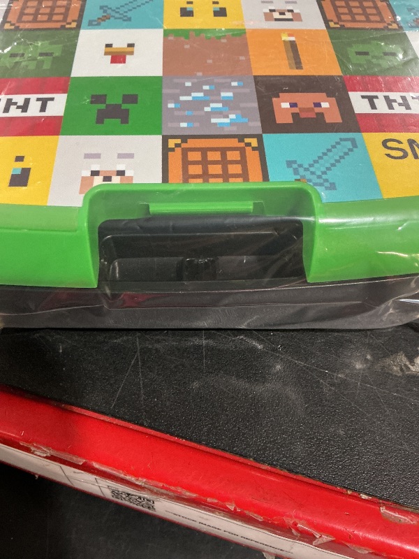 View 2 of ***BROKEN LATCH***
Simple Modern Minecraft Bento Box, Lunch Box | 3 Compartments
