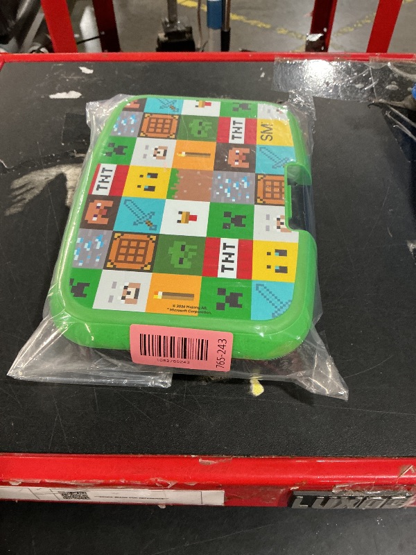 View 3 of ***BROKEN LATCH***
Simple Modern Minecraft Bento Box, Lunch Box | 3 Compartments