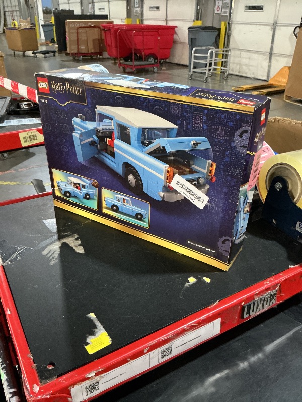 View 2 of ***FACTORY SEALED***
LEGO Harry Potter Enchanted Flying Ford Anglia 76470 Building Set