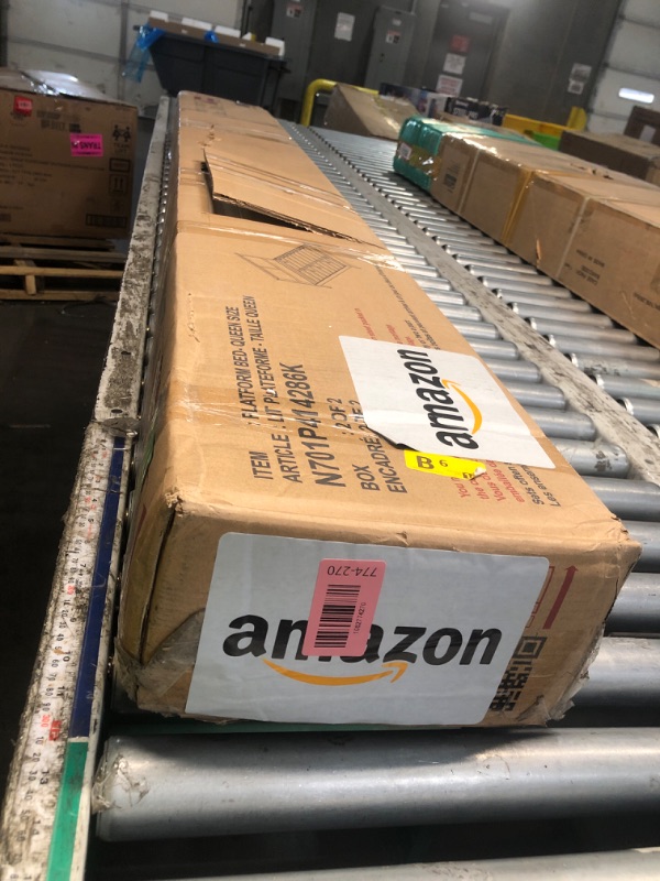Photo 1 of ****BOX 2/2***Merax Modern Solid Wood Queen Size Platform Bed with Headboard,No Box Spring Needed,Easy Assembly,White