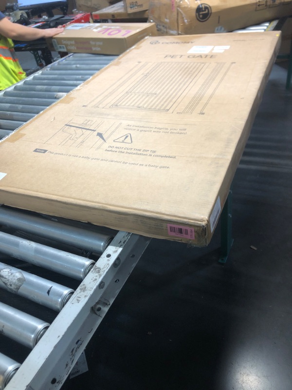 Photo 1 of ****FACTORY SEALED****
COMOMY Extra Tall Pet Gate 55.1"H x 40.6"W