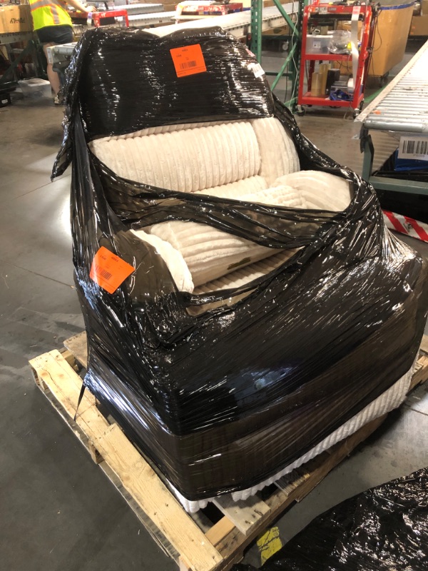 Photo 1 of ***TRUCK/TRAILER PICKUP ONLY, DOESNT RECLINE*** Garvee Rocking Recliner Chair