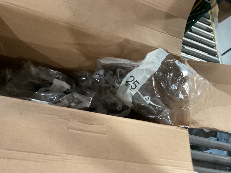 View 3 of **MISSING FIGURES - POSSIBLY MORE**LEGO Marvel S.H.I.E.L.D. Helicarrier Building Set (76354)