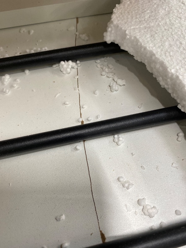 Photo 1 of ****Broken****
Garvee Double Dog Crate Furniture, 83'' Large Dog Crate Furniture for 2 Dogs with 4 Doors and 2 Drawers, Dog Kennel Furniture for Large Dogs Indoor with Locks, White