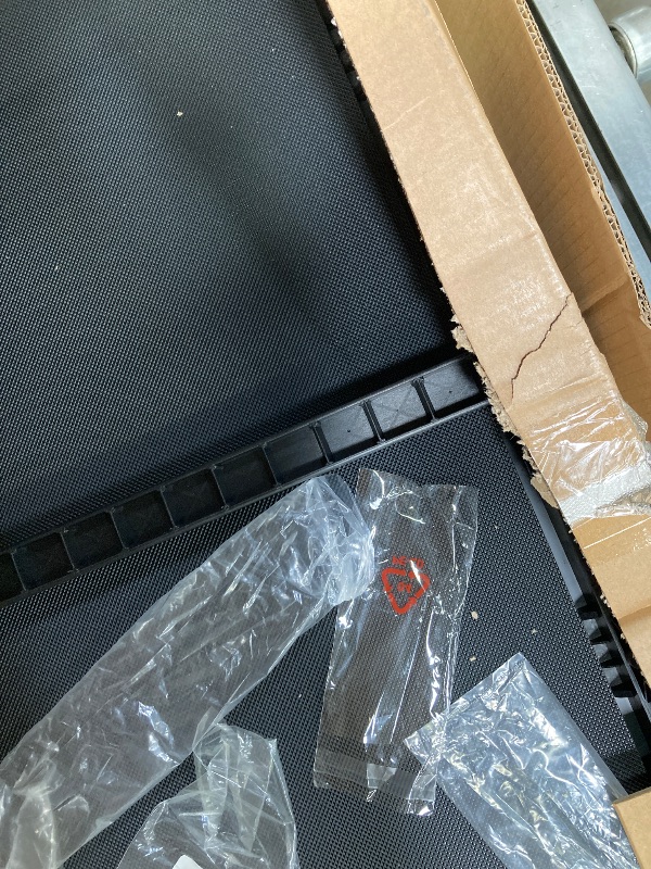 Photo 1 of **** PARTS ONLY ****

Walking Pad Treadmill, Under Desk Treadmill with 5% Incline, 2.5HP Quiet Portable Walking Pad for Home Office, Compact Treadmill for Small Spaces 265 lbs Capacity