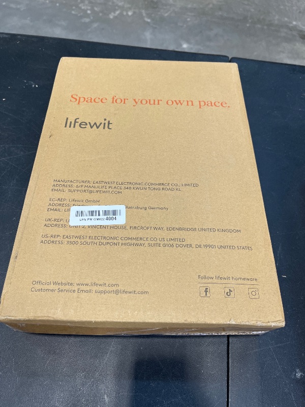 Photo 1 of Lifewit 1 Compartment Melamine Charcuterie Board, 11 x 14 Inch Portable Cheese Board with Plastic Lockable Clear Lid, Travel Charcuterie Board Serving Platter with Cover for Snacks, Fruit, Appetizers