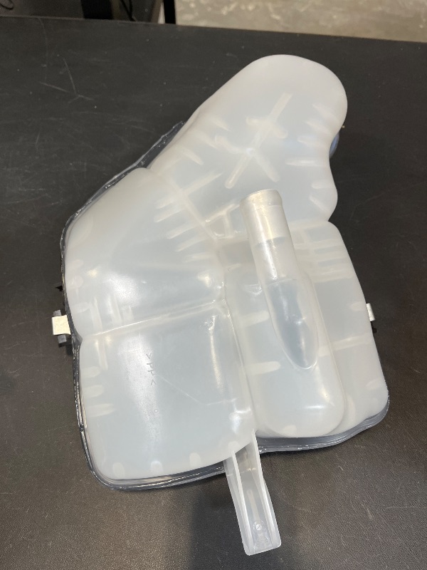 Photo 1 of GDUKOP 603-217 Front Engine Coolant Reservoir Tank with Cap Compatible with Ford Excursion, F-250 F-350 F-450 F-550 Super Duty, 5.4L 6.0L 6.8L, Replaces# 3C3Z8A080AE 6C3Z8A080B