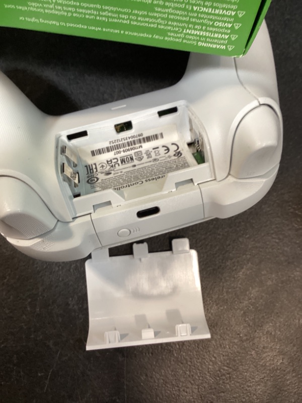 Photo 1 of Microsoft Xbox Series S or X Wireless Controller Robot White plus VGSION battery