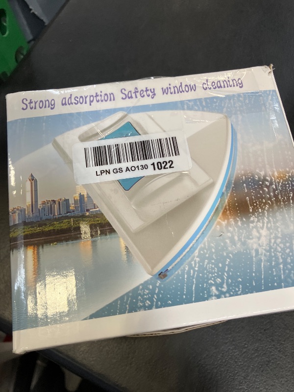 Photo 1 of YOSOKI USOKI Double-Sided Magnetic Window Cleaner, Blue