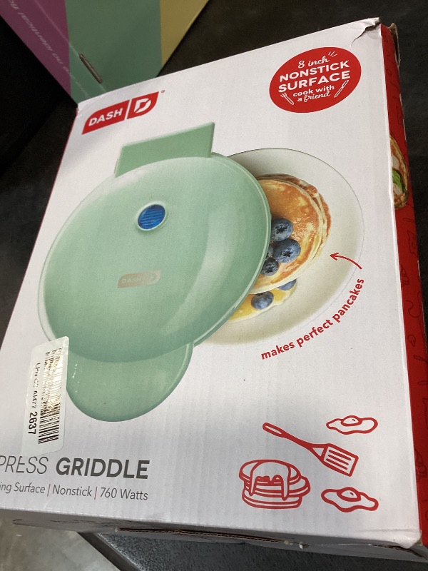 Photo 1 of Dash Round Express Electric Griddle - Aqua
