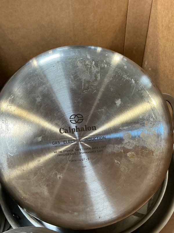 Photo 1 of calphalon set of 5 pans