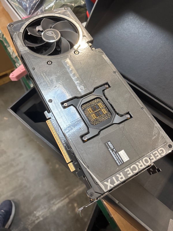 Photo 1 of ASUS ROG Astral NVIDIA GeForce RTX 5090 32GB GDDR7 BTF OC Graphics Card