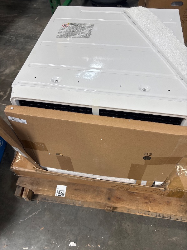 Photo 1 of Midea 24,000 BTU Smart Inverter 230V Window Air Conditioner, 1,500 Sq Ft