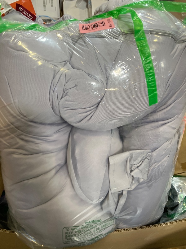Photo 1 of Body pillow