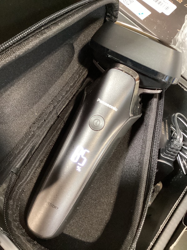 Photo 1 of Panasonic ARC6 Electric Razor (ES-LS8A-K)