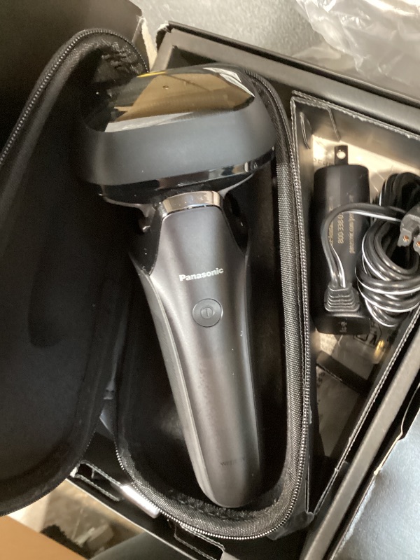 Photo 1 of Panasonic ARC6 Electric Razor (ES-LS8A-K)