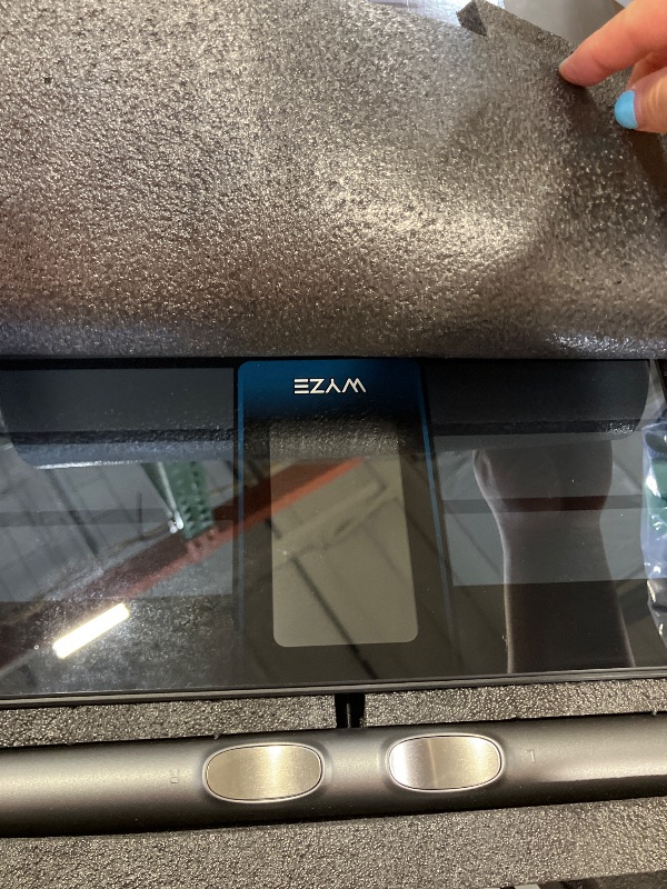 Photo 1 of Wyze Smart Scale Ultra BodyScan with Handle