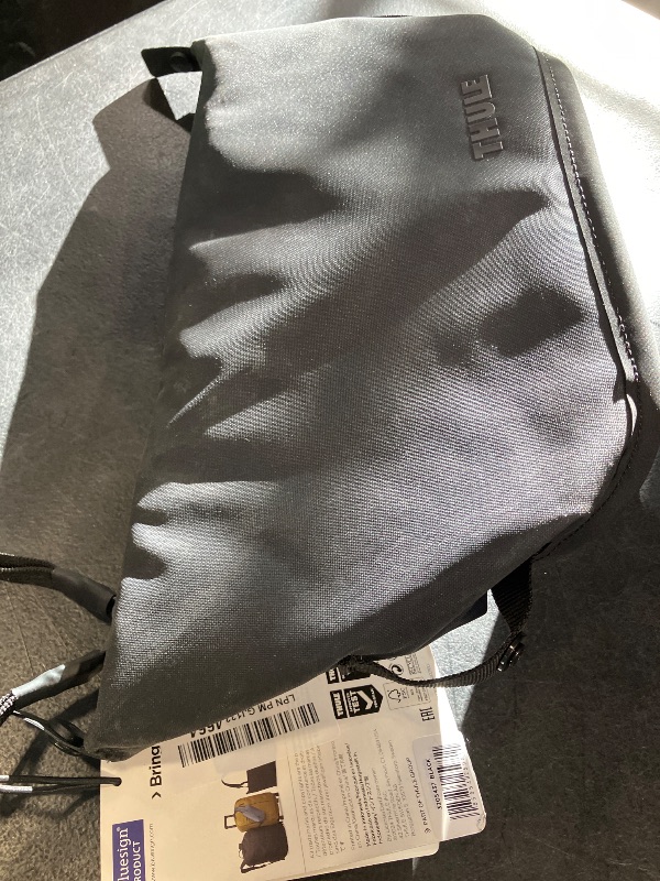 Photo 1 of Thule Aion Toiletry Bag, Water-Resistant Bag For Toiletries, Makeup