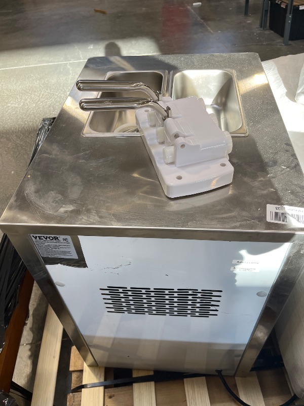 Photo 1 of VEVOR Commercial Ice Cream Machine 21 QT/H Yield Soft Serve Ice Cream Maker