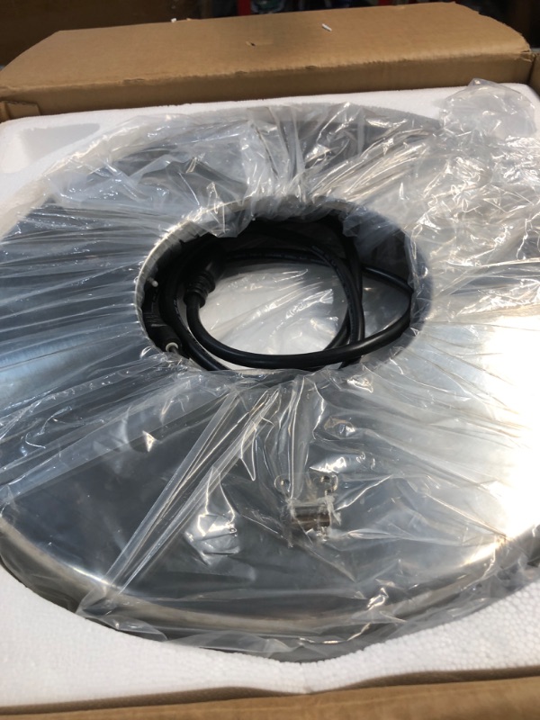 View 2 of ** PARTS ONLY ONLY HAS ONE PART OF THE SILVER PIECE SHOWN IN PHOTO MISSING ALL OTHER PARTS**
SIJIDING 1000W Commercial Cotton Candy Machine