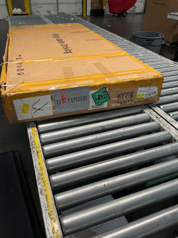 View 2 of ***MISSING PARTS***OEDRO Hard Tri-Fold Tonneau Cover FOR VEHICLE SIZE UNKNOWN