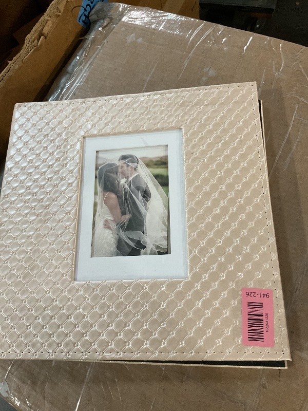 Photo 1 of ** a little dirty on the frame **
RECUTMS Photo Albums 4x6 Pictures, 600 Pockets Large Capacity Picture Album